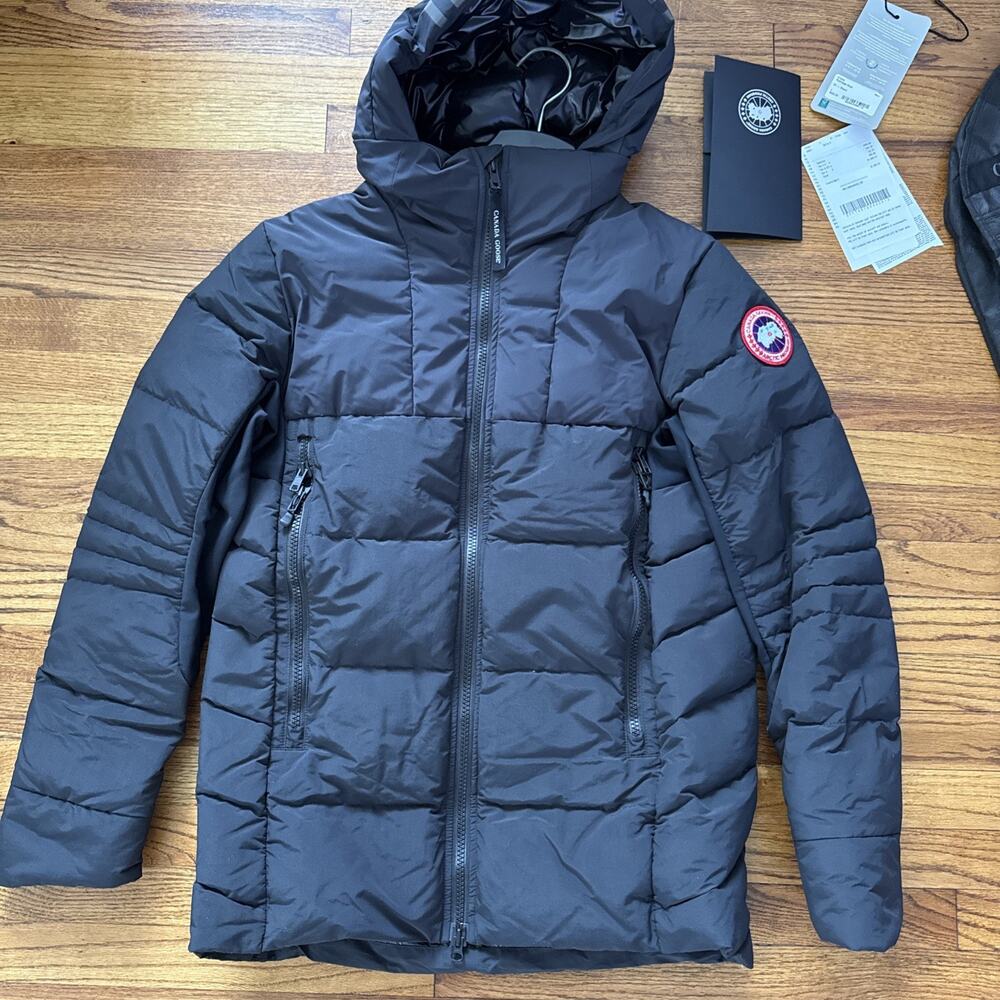 canada goose hybridge coat 2742M size L